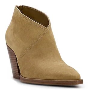 Vince Camuto bootie 6.5
